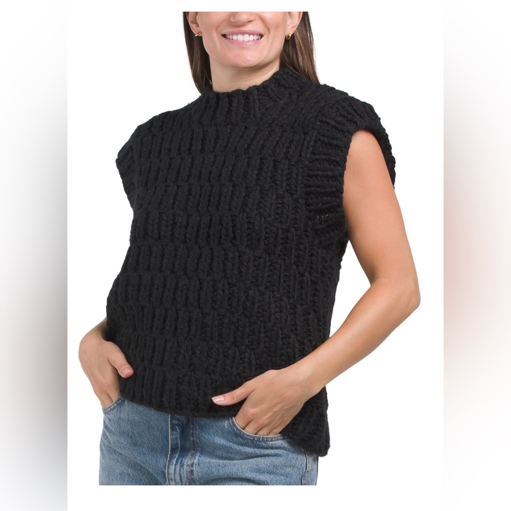 NWT ENDLESS ROSE CHUNKY SWEATER BLACK VEST